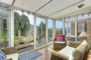 Children-friendly beautiful cottage with garden | Beach view - Image 4