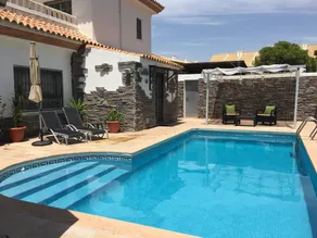 Fully equipped villa with pool | Dogs allowed - Image 2
