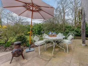 Flat with garden - Image 5