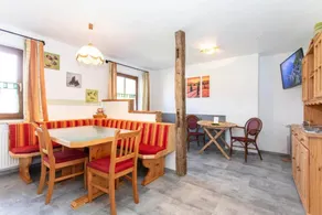 Flat with barbecue, garden & jacuzzi - Image 2