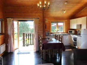 Cottage with garden & BBQ - Image 4