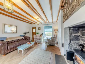 Cottage with barbeque & garden | Water view - Image 4