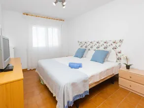 Nice holiday apartment with pool & garden | Sea view | Beach nearby - Image 5
