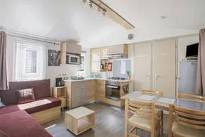 Mobile home with barbecue, sauna & pool - Image 5