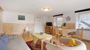 Apartment 'Ferienwohnung 1' with Private Terrace, Shared Garden and Wi-Fi - Image 5