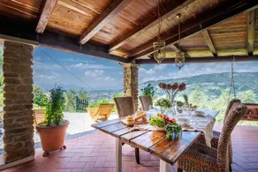Villa in Pescia with Tuscan Wine Views - Image 2
