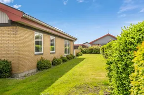 House with terrace & barbeque - Image 2
