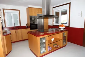 Fully equipped villa with garden, private pool & barbeque | Mountain view | Pet-friendly - Image 5