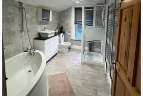 Holiday home with garden | Beach view - Image 3