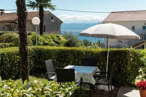 Charming Apartment With Sea Views and Shared Pool - Image 4