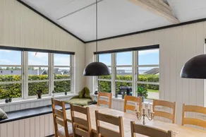Fully equipped house with garden, terrace & barbeque | Sea view | Dogs allowed - Image 3