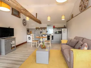 Fully equipped cottage with garden - Image 5