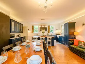 Cottage with jacuzzi & garden - Image 4