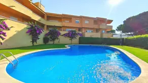 Fully equipped lovely holiday apartment with terrace, garden & pool | Mountain view | Close to the beach | Pet-friendly - Image 3