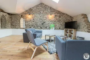 Fully equipped pleasant gite with terrace, garden & BBQ - Image 4