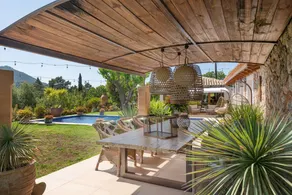 Villa with terrace, private pool & garden - Image 4