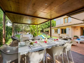 Villa with garden, BBQ & private pool - Image 4