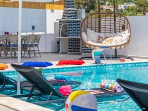 House with garden, BBQ & private pool - Image 5