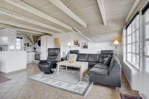Holiday home with terrace, sauna & hot tub - Image 4