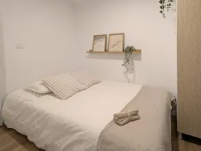Charming dedicated room - Image 2