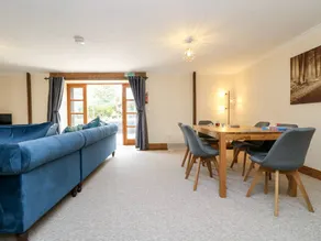 Cottage with garden - Image 4