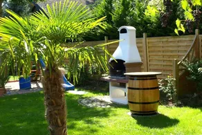 Holiday home with barbeque, terrace & garden - Image 5