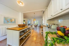 Family-oriented house with BBQ, terrace & garden - Image 4