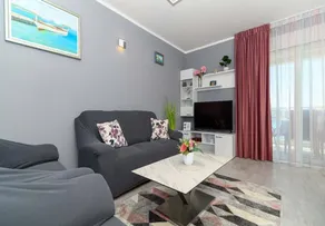 Apartment with BBQ & terrace | Sea view - Image 5