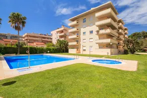 Appartement entièrement équipé avec piscine, jardin et terrasse | Plage à proximité - Image 3