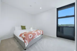 Modern Urban Home in Melrose Park Eat-Sleep-Roam - Image 2