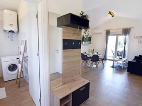Apartment 2 in einer neuen Villa mit Pool in ruhiger Lage - Image 2