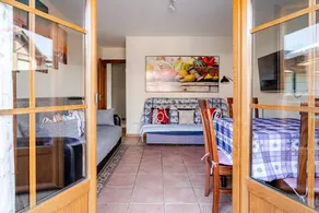 Holiday apartment with terrace & pool | Mountain view - Image 3