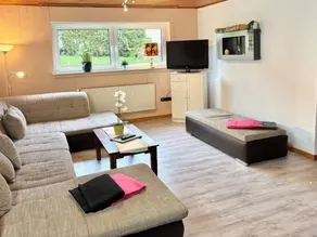 Apartment with sauna, garden & BBQ - Image 3