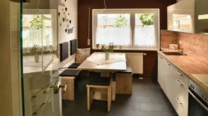Family-oriented holiday apartment with terrace & pool - Image 5