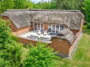 Child-friendly house with terrace, sauna & hot tub | Pet-friendly - Image 2