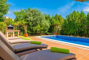 Villa mit Garten, Terrasse und Grill - Image 5