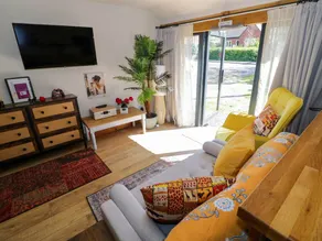 Cottage with garden - Image 3
