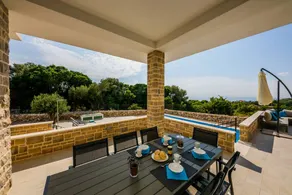 House with garden, BBQ & private pool | Sea view - Image 4