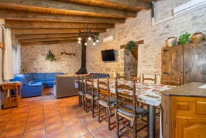 Holiday Home 'Casabras' with Private Pool, Wi-Fi & Air Conditioning - Image 2