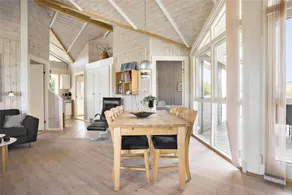 House with terrace, sauna & barbeque - Image 4