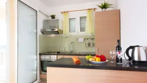Apartment with barbeque & terrace | Sea view - Image 4