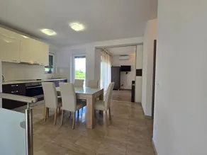 Apartment with barbecue & garden - Image 3