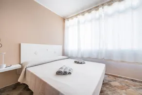 Charming holiday home with terrace | Next to the beach - Image 4