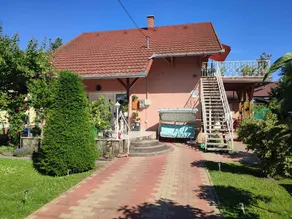 Apartment with garden & barbeque - Image 3
