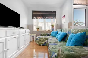 Familienorientiertes Apartment mit Pool, Terrasse und schnellem Internet | Bergblick | Perfekt für die Arbeit von Zuhause - Image 2