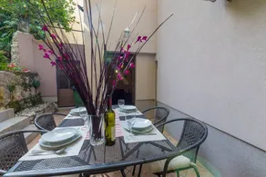 Just 100 metres to the sandy beach from this holiday home just for you alone - Image 2