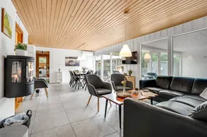 House with private pool, terrace & sauna - Image 4