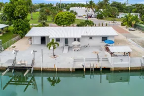 Fisherman's Gem 2 Bedroom Home - Image 4