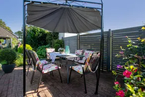 Appartamento adatto alle famiglie con griglia, terrazza e giardino | Vista sul giardino - Image 2
