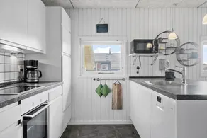 Holiday home with terrace, BBQ & sauna - Image 2
